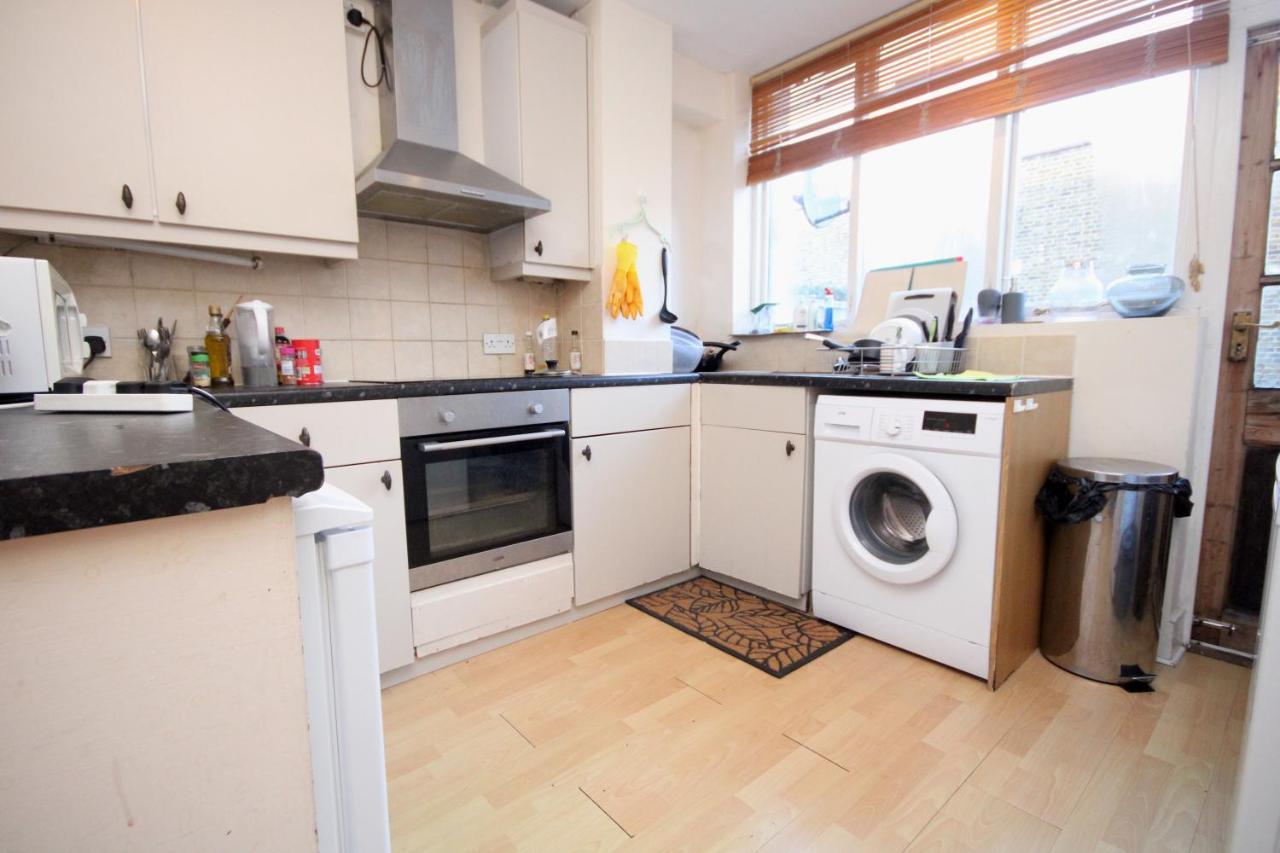 Apartament Three Bedroom Flat With Garden In Fulham Londra